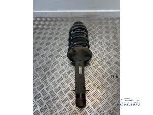 Used Front shock absorber rod, left Volkswagen New Beetle (9C1/9G1) 2.0 Price € 23,00 Margin scheme offered by Autodemontagebedrijf Middelburg B.V