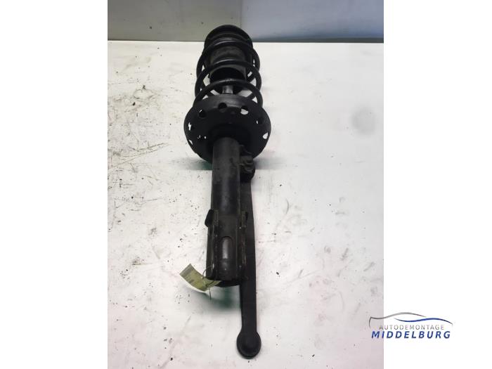 Front shock absorber rod, left from a Opel Astra G (F08/48) 1.6 16V 2000
