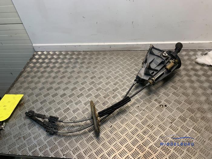 Gearchange mechanism Volkswagen Transporter T5 1.9 TDi 7H0711025E GTV