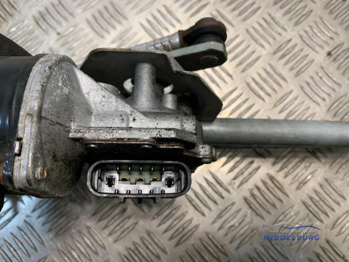 Wiper motor + mechanism Opel Corsa C 1.2 16V 23001902 BOSCH