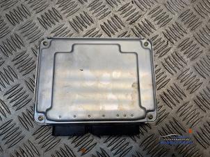 Engine management computer from a Audi A4 Avant (B6) 2.5 TDI 24V 2002