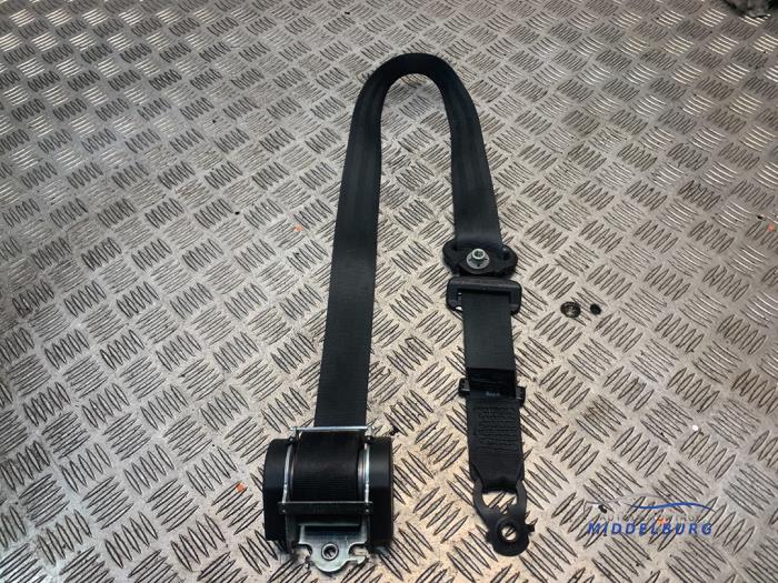 Front seatbelt, right from a Nissan Primastar 2.0 dCi 120 2014