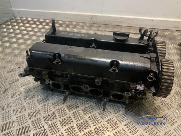 Cylinder head from a Ford Focus 1 Wagon 1.6 16V 2003