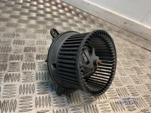 Usados Motor de ventilador de calefactor Mercedes Sprinter 3t (903) 311 CDI 16V Precio € 24,00 Norma de margen ofrecido por Autodemontagebedrijf Middelburg B.V