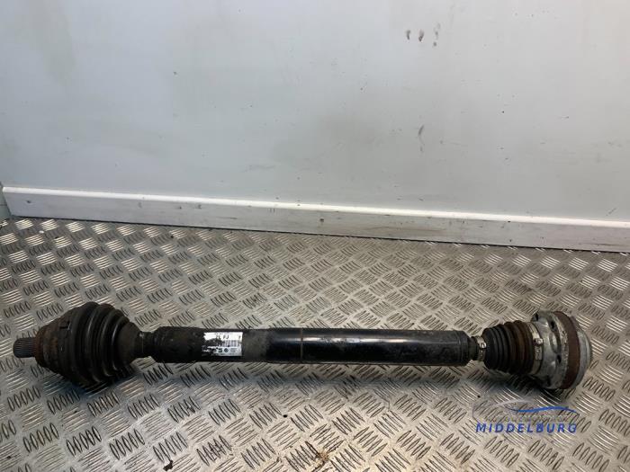 Front drive shaft, right from a Audi A3 (8P1) 1.8 16V TFSI 2007