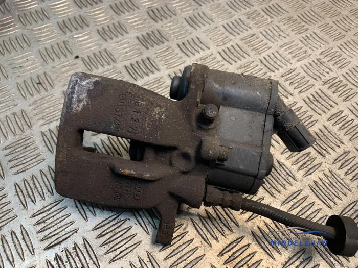 Gebrauchte Bremszange links hinten Audi A6 (C6) 2.0 T FSI 16V Preis € 48,00 Margenregelung angeboten von Autodemontagebedrijf Middelburg B.V
