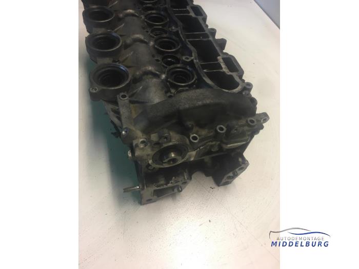 Cylinder head from a Citroën Jumpy (G9) 1.6 HDI 16V 2007