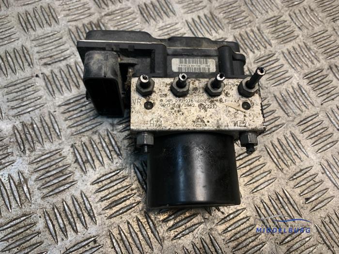Begagnade ABS-pump Skoda Fabia II (5J) 1.9 TDi Pris € 43,00 Marginaltabell erbjuds av Autodemontagebedrijf Middelburg B.V