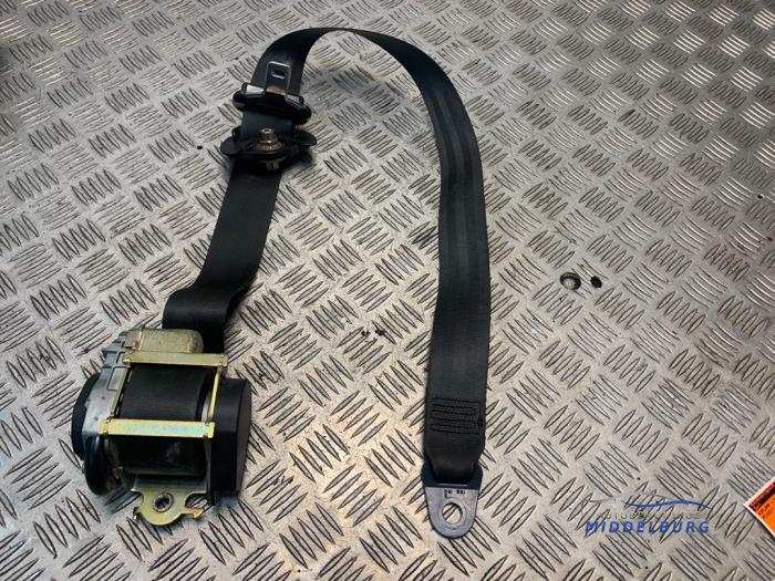 Front seatbelt, right from a Peugeot 307 SW (3H) 1.6 HDi 16V 2006