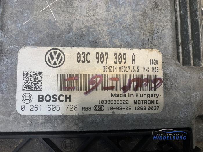 Steuergerät Motormanagement van een Volkswagen Golf VI (5K1) 1.4 TSI 122 16V 2011