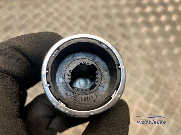 Gear stick knob Nissan Qashqai 1.2 DIGT 16V 328654BA1A