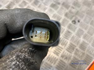 Lambda probe from a Mercedes-Benz Vito (447.6) 2.2 114 CDI 16V 2015