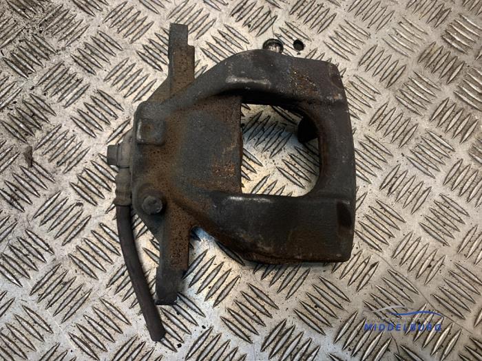 Gebrauchte Bremszange rechts vorne Toyota Auris (E15) 2.0 D-4D-F 16V Preis € 24,00 Margenregelung angeboten von Autodemontagebedrijf Middelburg B.V