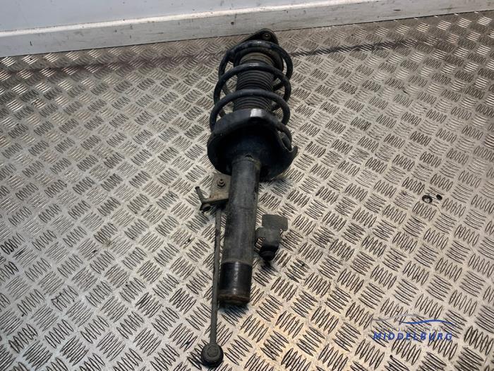 Front shock absorber rod, right from a Ford Focus 2 Wagon 2.0 TDCi 16V 2006