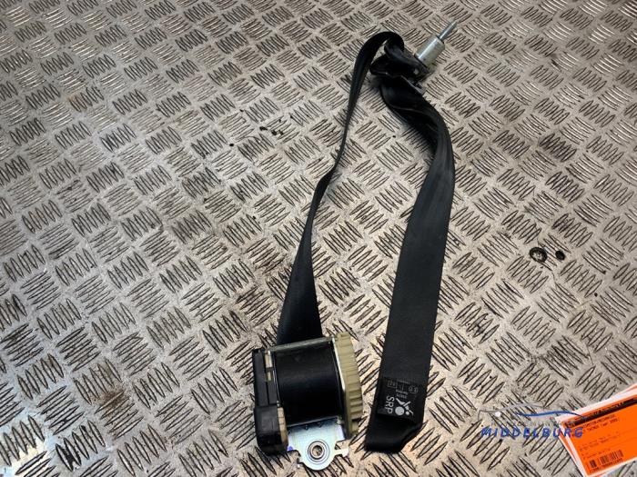 Front seatbelt, right from a Renault Twingo II (CN) 1.2 2008
