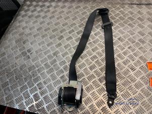 Used Front seatbelt, left Volkswagen Crafter 2.5 TDI 30/32/35/46/50 Price € 74,00 Margin scheme offered by Autodemontagebedrijf Middelburg B.V