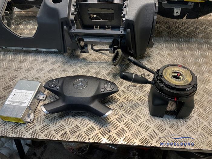 Airbagset + modul från en Mercedes-Benz E (W212) E-250 CDI 16V BlueEfficiency,BlueTec 2009