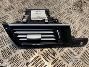 Gebrauchte Luftgitter Armaturenbrett Mercedes E (W212) E-250 CDI 16V BlueEfficiency,BlueTec Preis € 19,00 Margenregelung angeboten von Autodemontagebedrijf Middelburg B.V
