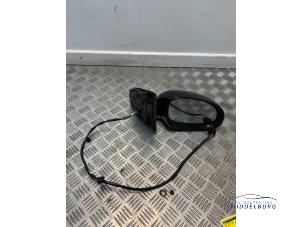 Begagnade Skärmspegel, höger Volkswagen Golf V (1K1) 1.9 TDI Pris € 16,00 Marginaltabell erbjuds av Autodemontagebedrijf Middelburg B.V