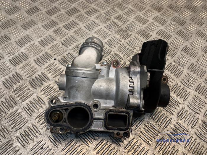 Begagnade Vattenpump Audi TT Roadster (8J9) 1.8 TFSI 16V Pris € 44,00 Marginaltabell erbjuds av Autodemontagebedrijf Middelburg B.V