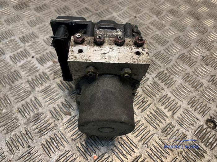 Gebrauchte ABS Pumpe Volkswagen Crafter 2.5 TDI 30/32/35/46/50 Preis € 39,00 Margenregelung angeboten von Autodemontagebedrijf Middelburg B.V