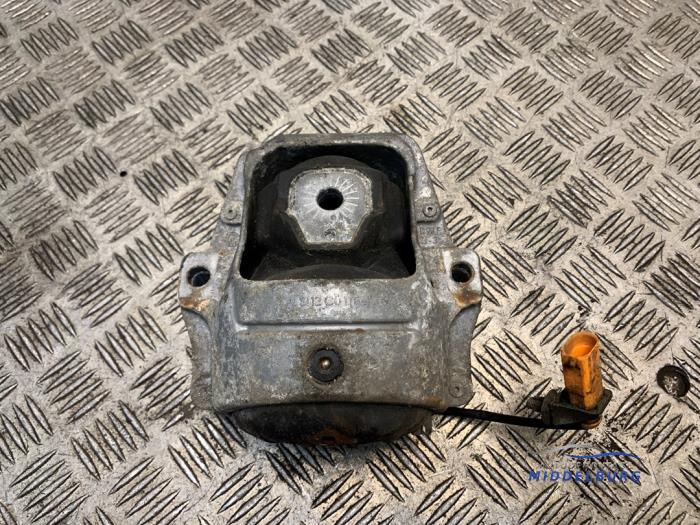 Used Engine mount Audi Q5 (8RB) 2.0 TFSI 16V Quattro Price € 16,00 Margin scheme offered by Autodemontagebedrijf Middelburg B.V