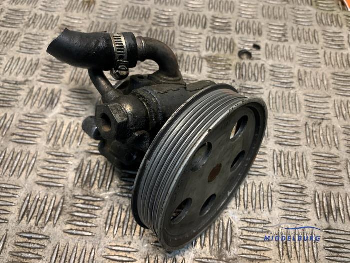 Usagé Pompe direction assistée Audi A4 Avant (B7) 2.0 TFSI 20V Prix € 23,00 Règlement à la marge proposé par Autodemontagebedrijf Middelburg B.V