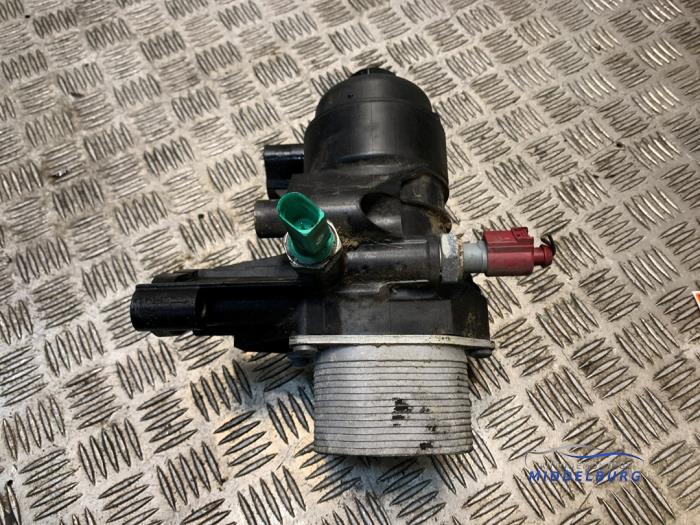 Gebrauchte Ölfiltergehäuse Volkswagen Golf VII Variant (AUVV) 2.0 GTD 16V Preis € 17,00 Margenregelung angeboten von Autodemontagebedrijf Middelburg B.V