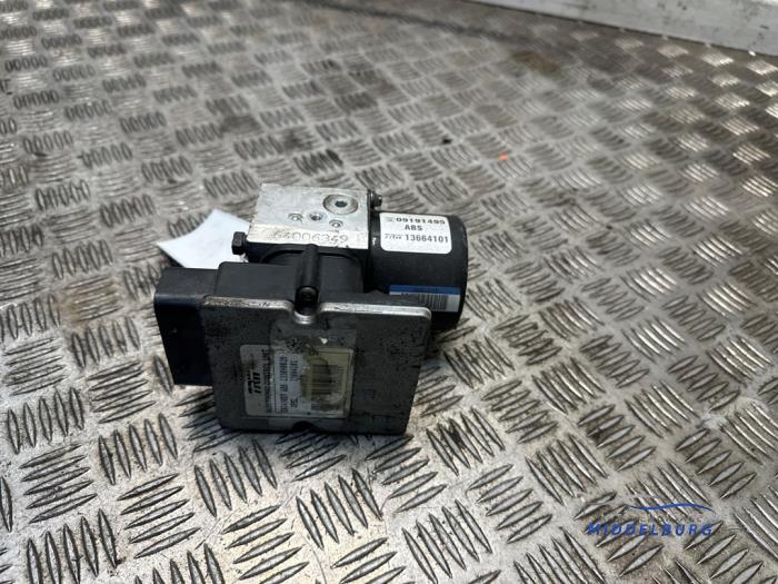 Begagnade ABS-pump Opel Vectra C 1.8 16V Pris € 19,00 Marginaltabell erbjuds av Autodemontagebedrijf Middelburg B.V