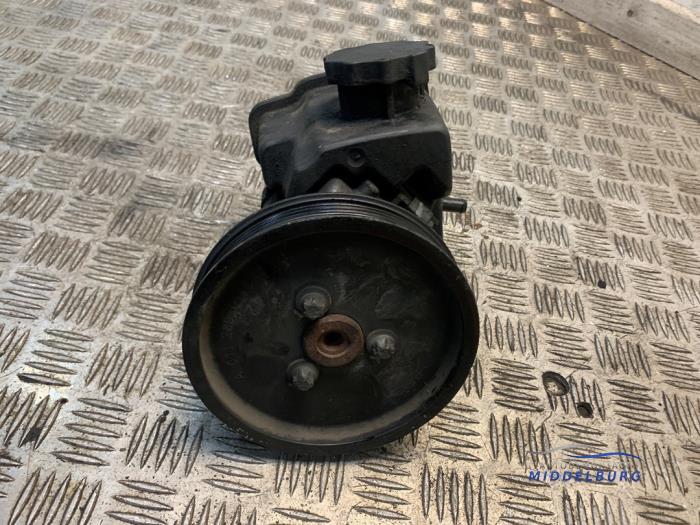Usagé Pompe de direction Mercedes E Combi (S211) 3.2 E-320 CDI 24V Prix € 48,00 Règlement à la marge proposé par Autodemontagebedrijf Middelburg B.V