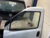 Tür 2-türig links van een Fiat Doblo Cargo (263) 1.3 MJ 16V DPF Euro 5 2011
