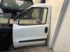 Tür 2-türig links van een Fiat Doblo Cargo (263) 1.3 MJ 16V DPF Euro 5 2011