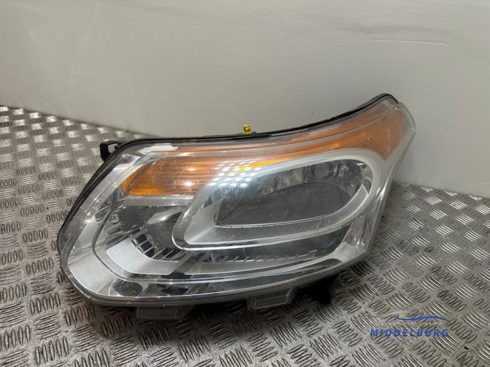 Używane Reflektor lewy Citroen C3 Picasso (SH) 1.4 16V VTI 95 Cena € 79,00 Procedura marży oferowane przez Autodemontagebedrijf Middelburg B.V