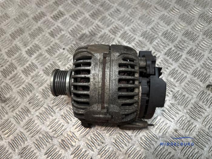 Used Dynamo Volkswagen Amarok 2.0 BiTDI 16V 163 Price € 14,00 Margin scheme offered by Autodemontagebedrijf Middelburg B.V