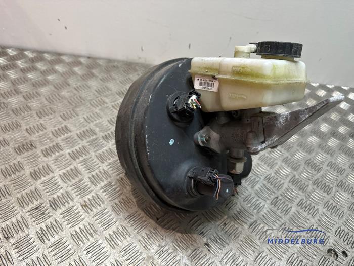 Usagé Servo frein Mercedes ML II (164/4JG) 3.0 ML-320 CDI 4-Matic V6 24V Prix € 144,00 Règlement à la marge proposé par Autodemontagebedrijf Middelburg B.V