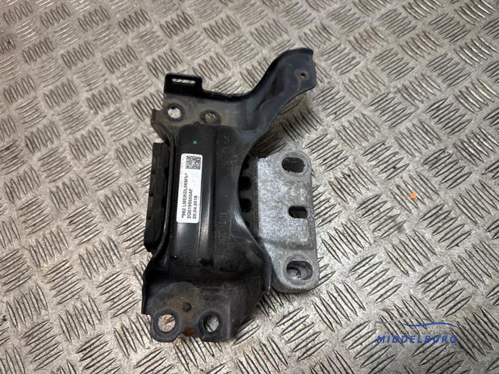 Used Engine mount Volkswagen Polo VI (AW1) 1.0 TSI 12V Price € 13,00 Margin scheme offered by Autodemontagebedrijf Middelburg B.V