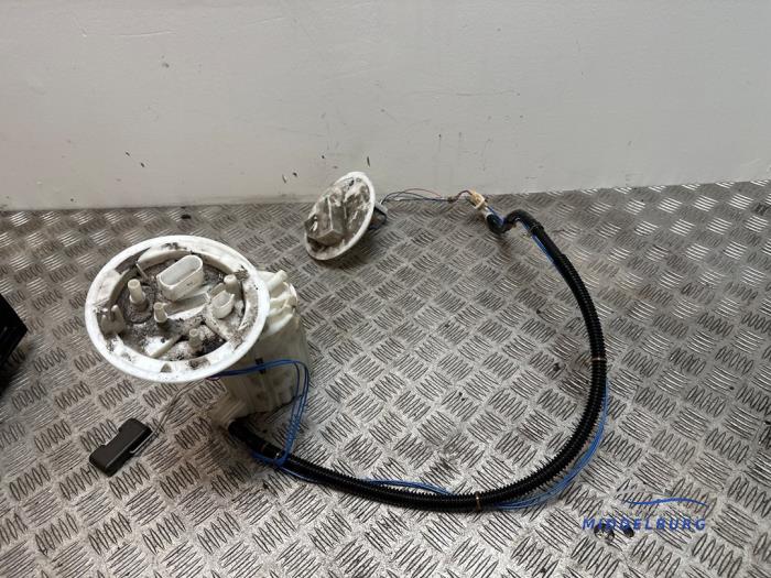 Usagé Pompe à carburant Audi A4 (B8) 3.0 TDI V6 24V Quattro Prix € 17,00 Règlement à la marge proposé par Autodemontagebedrijf Middelburg B.V