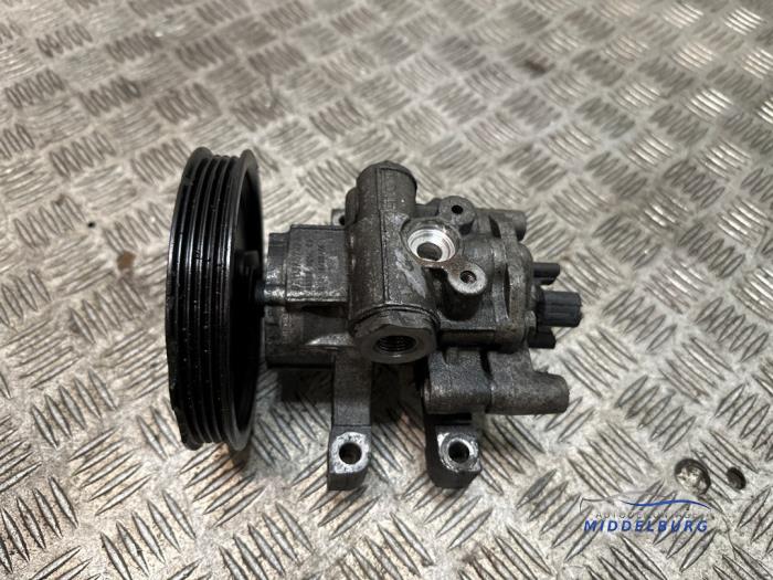 Usagé Pompe de direction Ford Transit 2.2 TDCi 16V Prix € 18,00 Règlement à la marge proposé par Autodemontagebedrijf Middelburg B.V