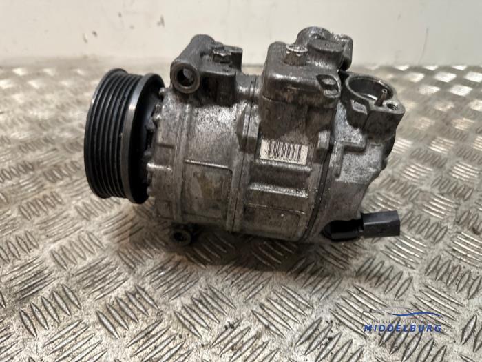 Usagé Pompe clim Volkswagen Multivan T5 (7E/7HC/7HF/7HM) 2.0 TDI DRF Prix € 65,00 Règlement à la marge proposé par Autodemontagebedrijf Middelburg B.V