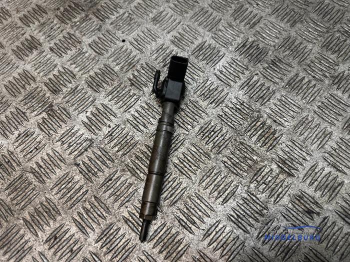 Usagé Injecteurs Mercedes Sprinter 3,5t (906.63) 311 CDI 16V Prix € 124,00 Règlement à la marge proposé par Autodemontagebedrijf Middelburg B.V