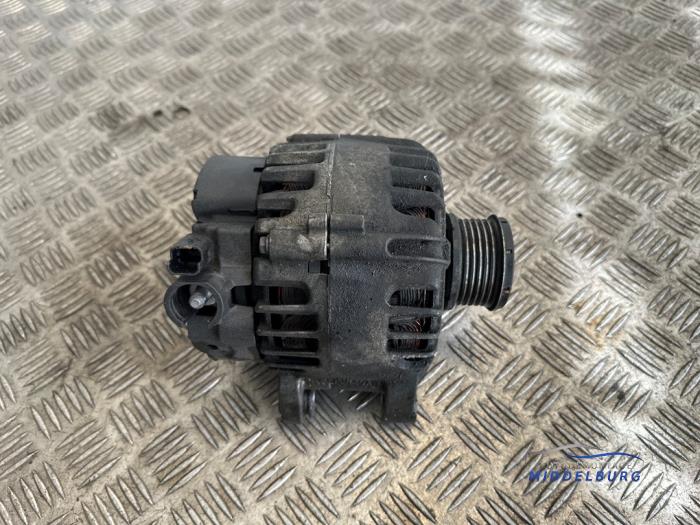 Usagé Dynamo Peugeot 308 SW (L4/L9/LC/LJ/LR) 1.2 12V e-THP PureTech 130 Prix € 16,00 Règlement à la marge proposé par Autodemontagebedrijf Middelburg B.V