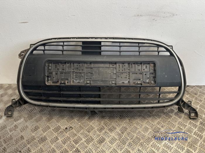 Używane Grill Citroen C1 1.0 12V Cena € 99,00 Procedura marży oferowane przez Autodemontagebedrijf Middelburg B.V