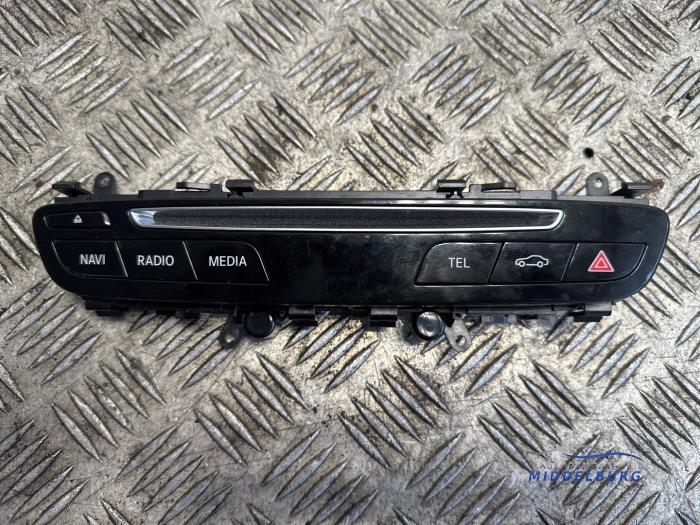 Used On-board computer controller Mercedes C Estate (S205) C-220 CDI BlueTEC, C-220 d 2.2 16V Price € 24,00 Margin scheme offered by Autodemontagebedrijf Middelburg B.V