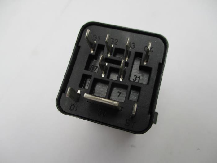 Glow plug relay Volkswagen Transporter 04L907283 ABC B.V.