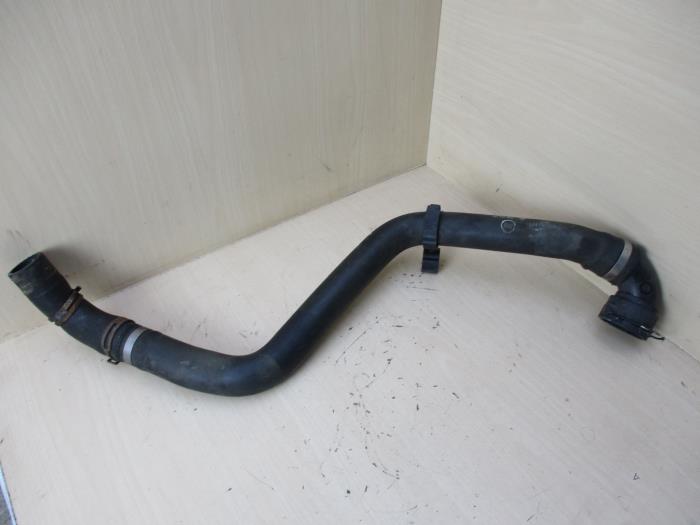 Radiator hose Volkswagen Transporter - 7E0122101 - ABC B.V.