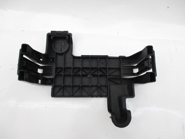 Fuse box Volkswagen Amarok 2H0915429B ABC B.V.