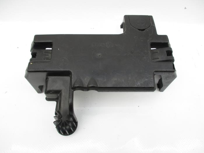 Fuse box Volkswagen Amarok 2H0915429B ABC B.V.