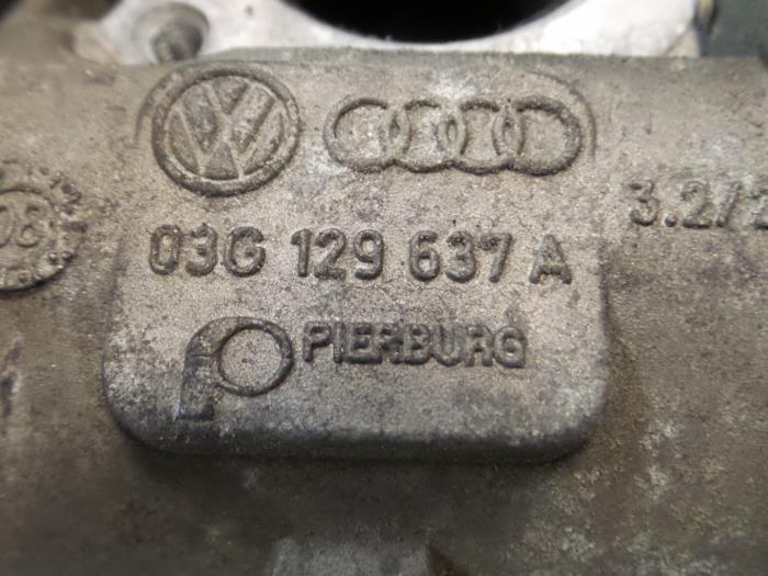 EGR valve from a Volkswagen Caddy III (2KA,2KH,2CA,2CH) 1.9 TDI 2009
