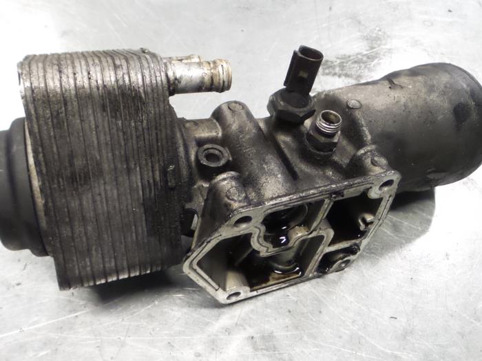 Gebrauchte Ölfiltergehäuse Seat Altea XL (5P5) 2.0 TDI 16V FR Freetrack 4WD Preis € 30,00 Margenregelung angeboten von A.T.S. van de Wiel