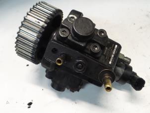 Used Mechanical fuel pump Alfa Romeo 159 (939AX) 1.9 JTDm 16V Price € 225,00 Margin scheme offered by A.T.S. van de Wiel